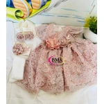 Tenue de baptême pour bébé